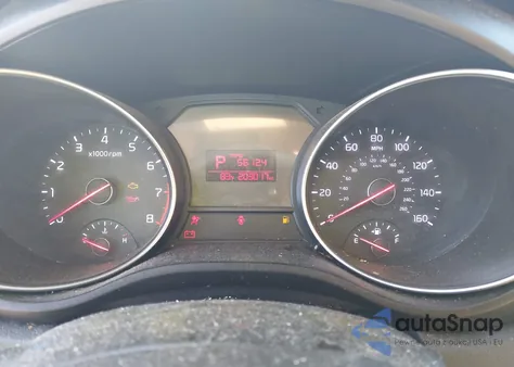 2015 Kia Sedona Lx z USA, uszkodzony, nr VIN KNDMB5C16F6028873